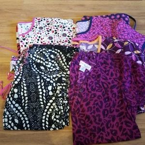 KOI Scrub Top Size small